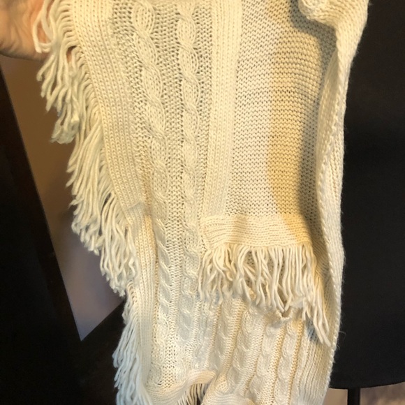 Fringe sweater - Picture 5 of 9